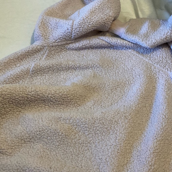 sweater - Picture 2 of 4